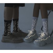 滿天星反光黑白中筒潮襪